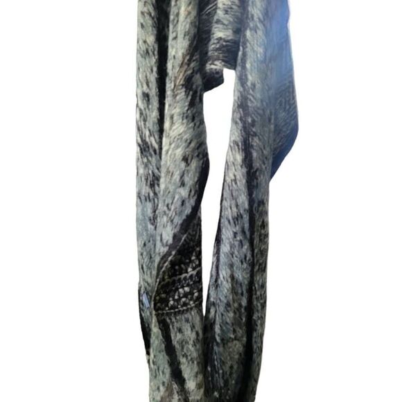 Michael Kors Infinity Scarf Logo Grey Black White Scarves - Picture 6 of 6